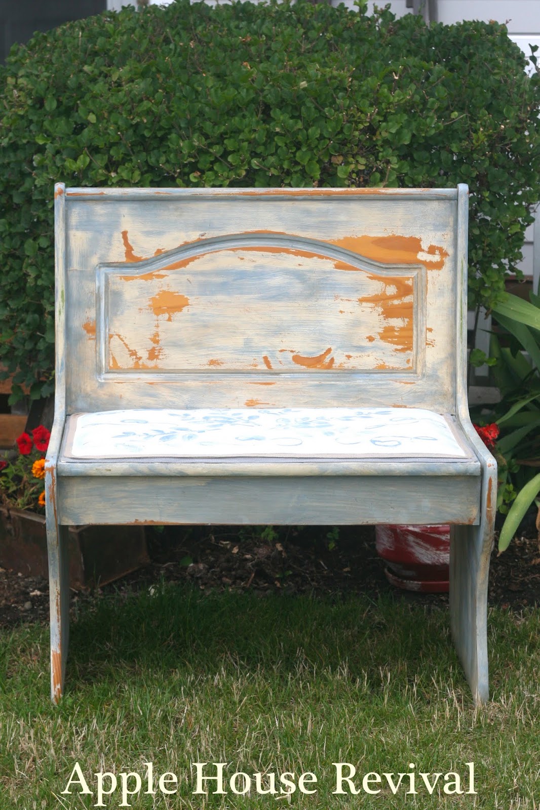 Apple House Revival Quaint Country Church Pew Ish Bench Grace