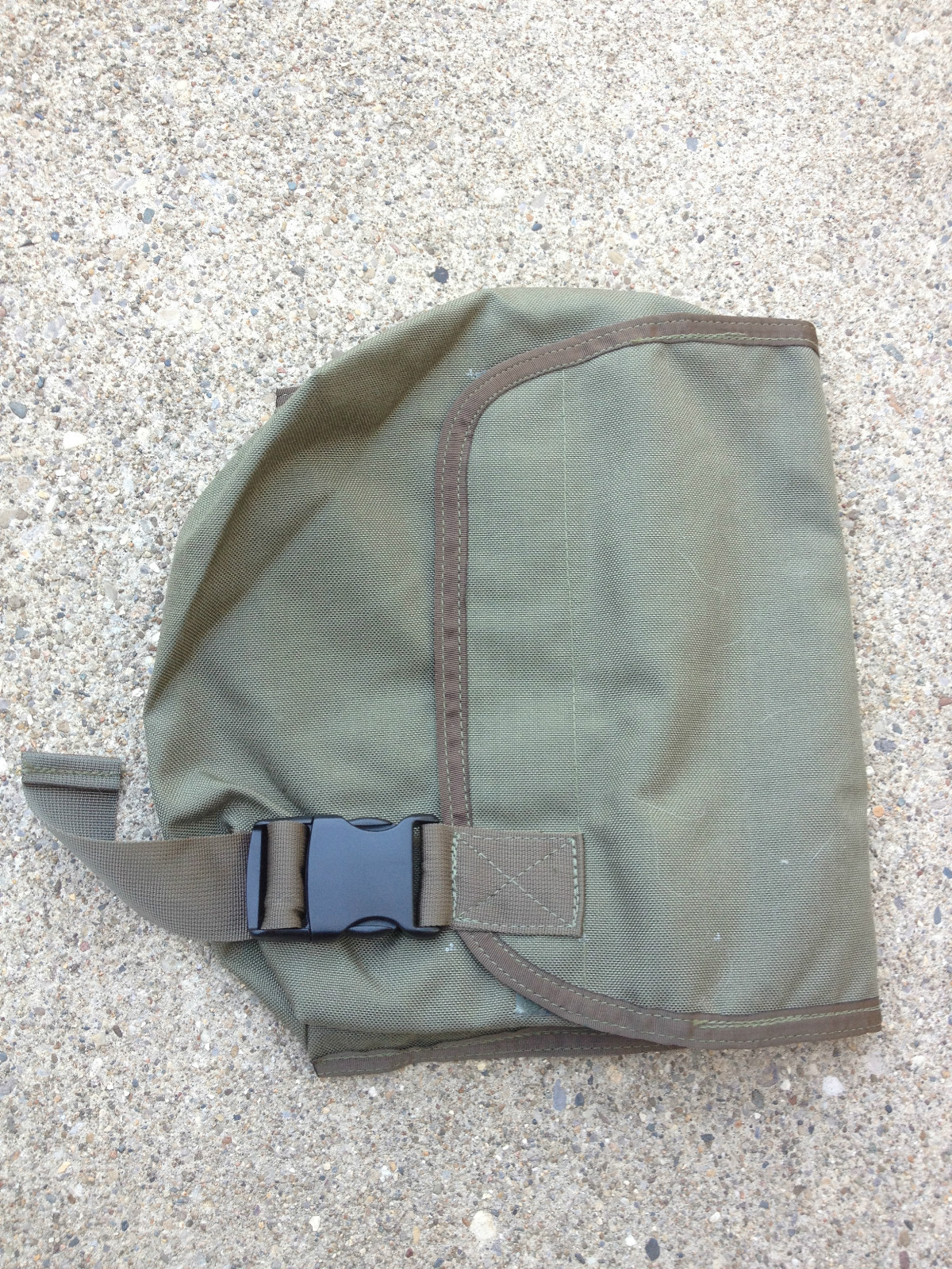 bingbabel Paralcete Gas Mask Pouch Smoke Green