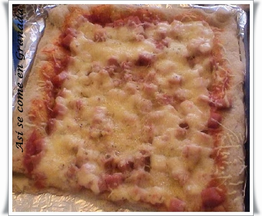 Pizza Integral De Jamón Y Queso