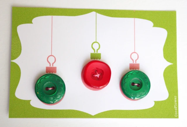 #boule de #Noël #bouton #vert #rouge plastique www.CocoFlower.net
