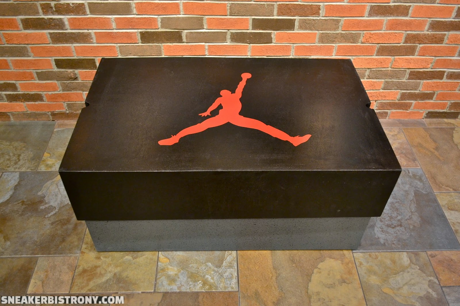 SNEAKER BISTRO Streetwear Served w Class Custom SNEAKER BISTRO Streetwear Served w Class Custom