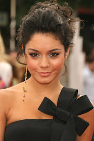 Esexadarx Selena Gomez Hairstyles Updo