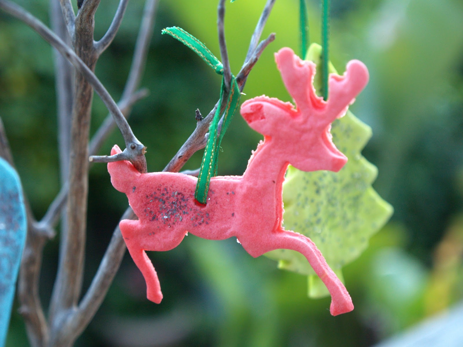 How to make Playdough Christmas Ornaments The Magic Onions