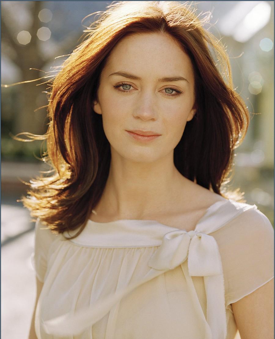 Emily Blunt Cute British actress