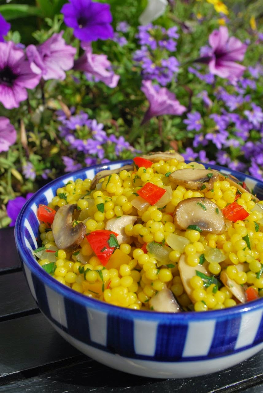 Scrumpdillyicious Israeli Couscous with Mushrooms, Peppers & Saffron