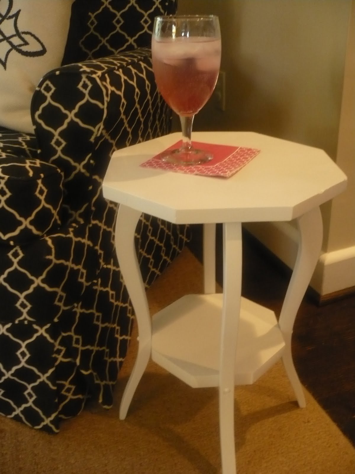 Westhampton DIY Spray Painting a Side Table