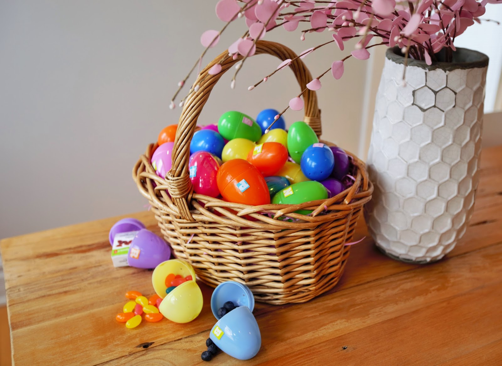 Smocks and Sprinkles Eggceptional Educational Easter Egg Hunt