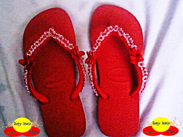sandalia havaiana vermelha