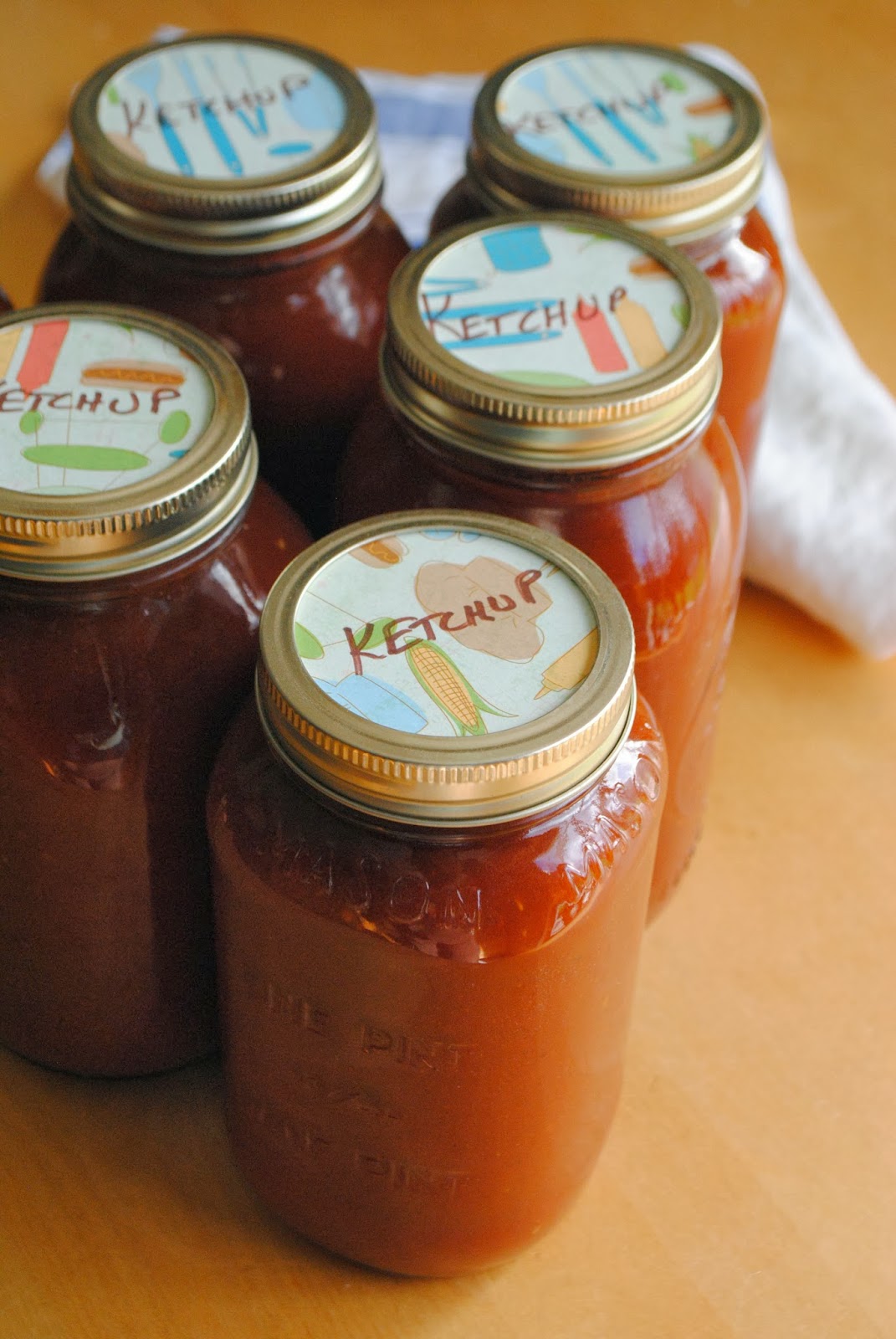 Lori's Lipsmacking Goodness Homemade Ketchup