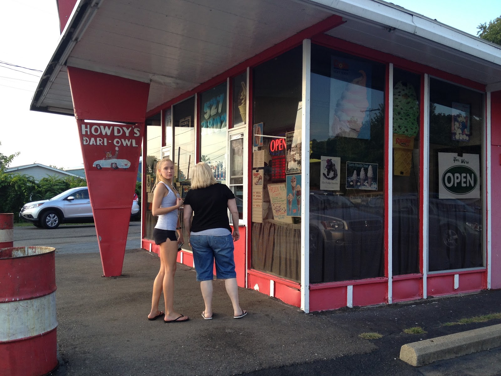 Follansbee Edition Howdy's DariOwl Candace Lately