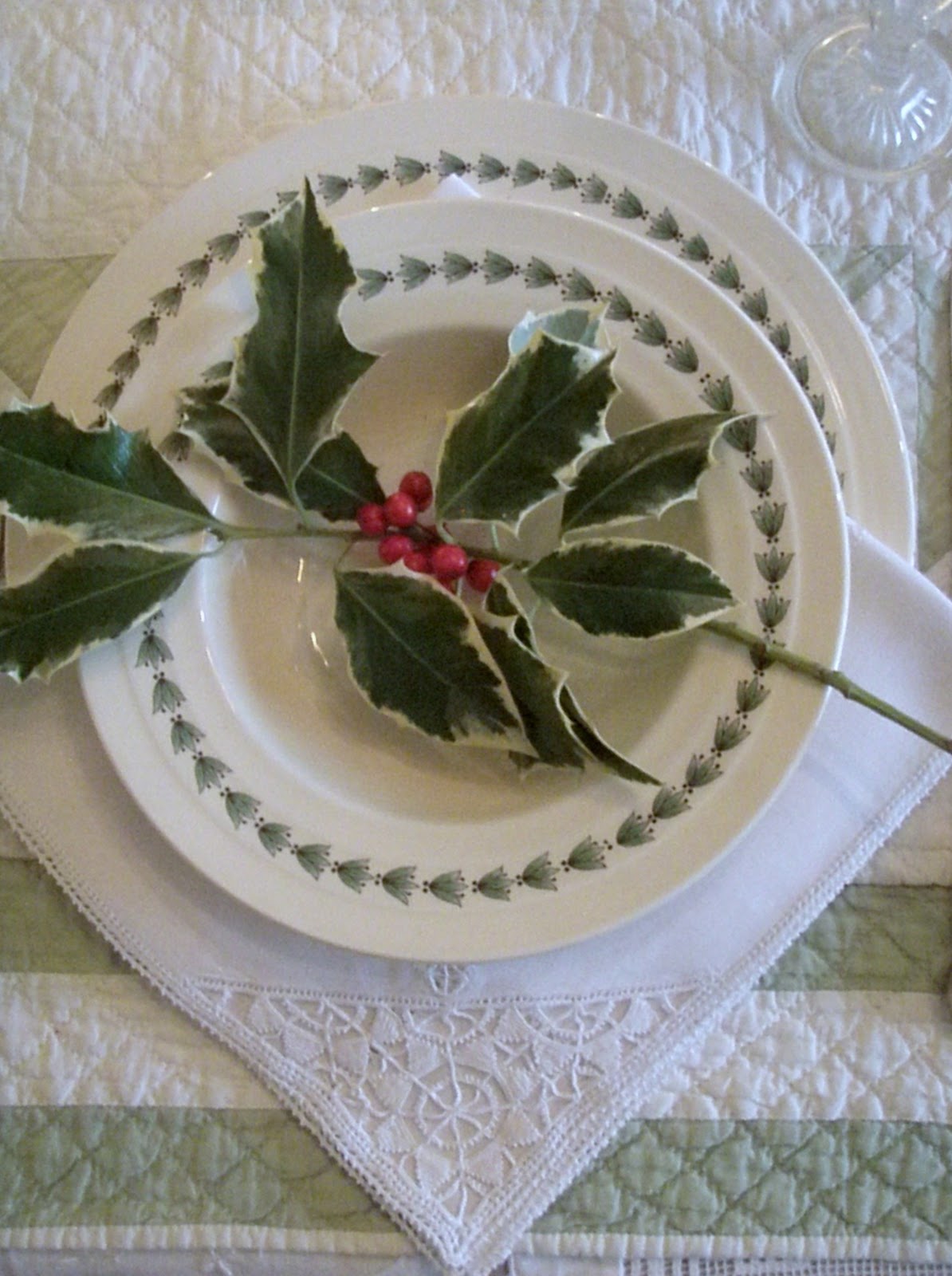 Cabin & Cottage  A Holly Christmas Table