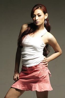 Foto Cahaya Mustika Sari Presenter Seksi dan Cantik