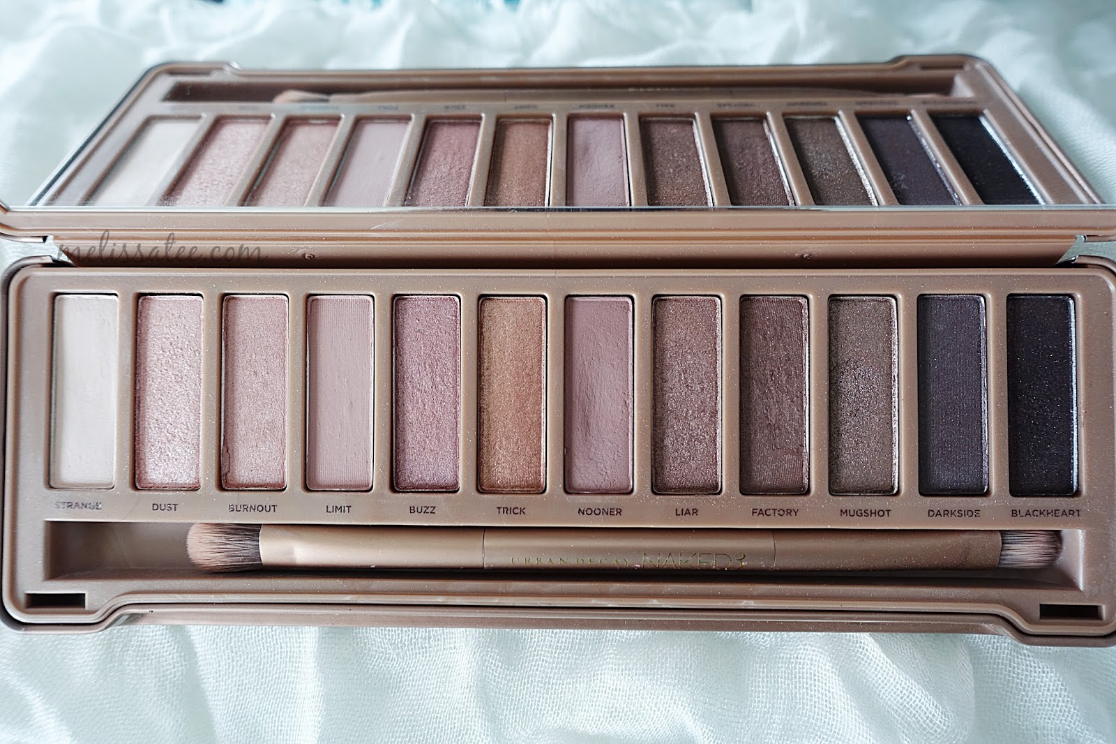 Urban Decay Naked3 Eyeshadow Palette Review & Swatches