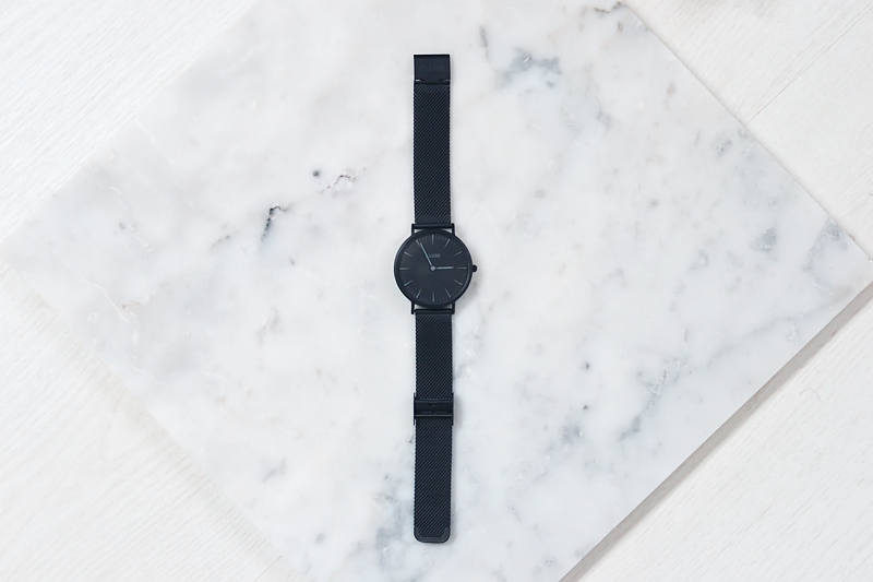 Turn it inside out // Black cluse watch