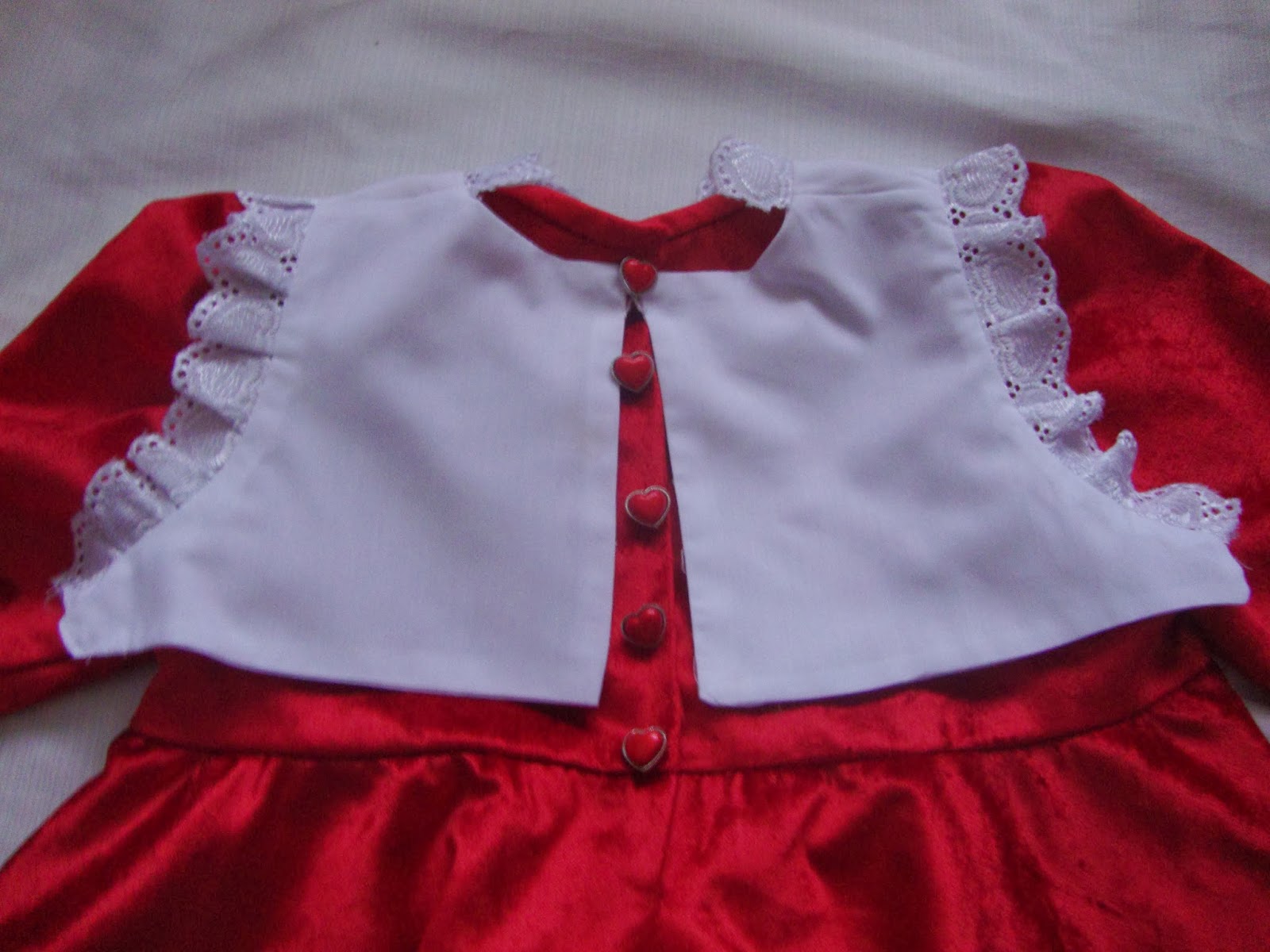 Melike�nin El Sanatları Kırmızı bebek elbisesi