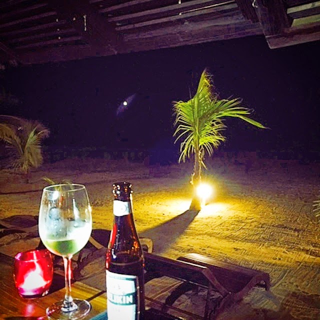 Remax Vip Belize: Drink at Fusion Beach