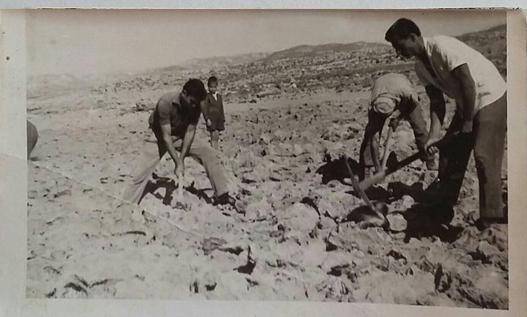 ΕΘΕΛΟΝΤΙΚΗ ΕΡΓΑΣΙΑ (Από τη συλλογή Κλεόβουλου Παπακώστα)