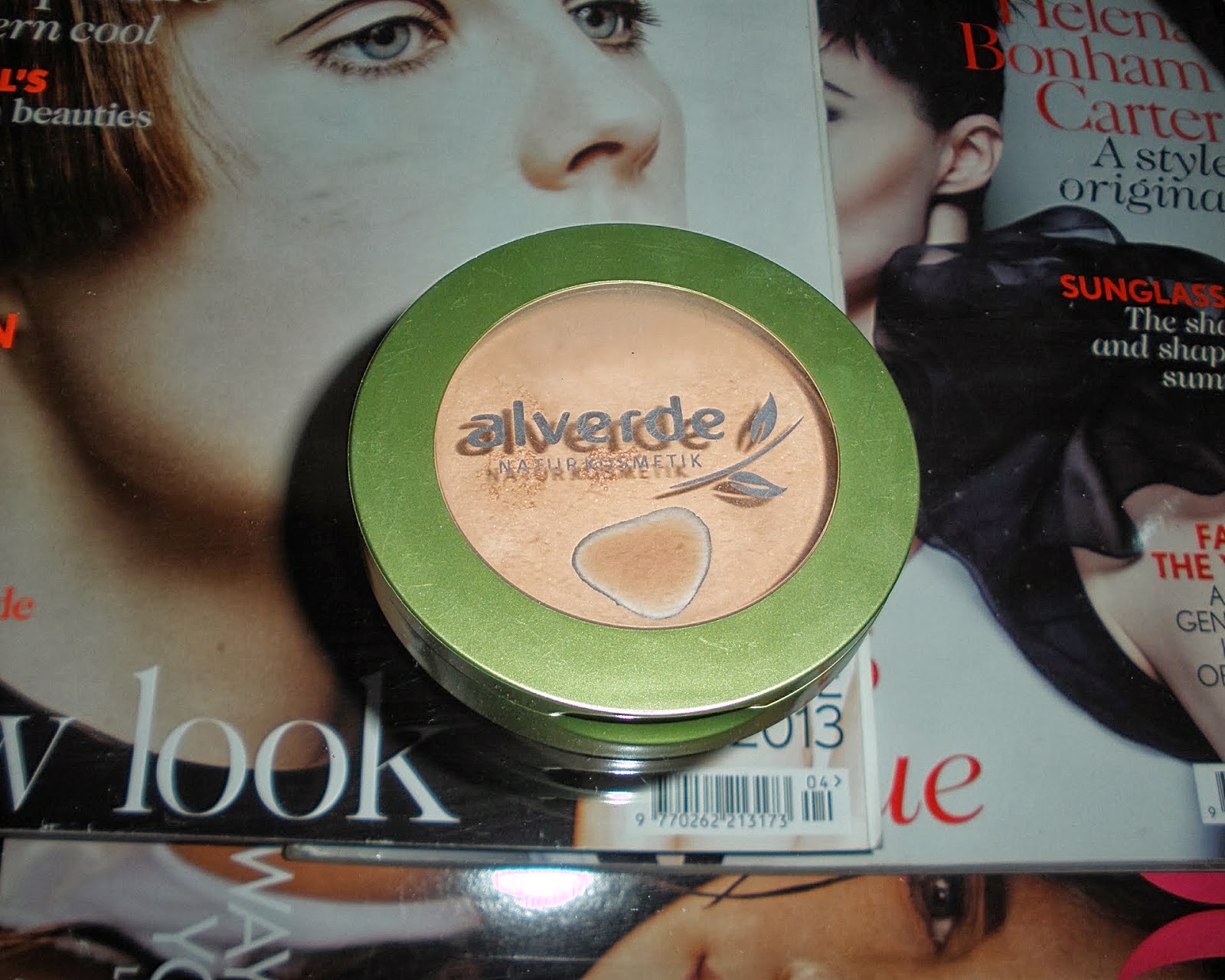 Best compact foundations for oily skin BEAUTY FINE PRINT