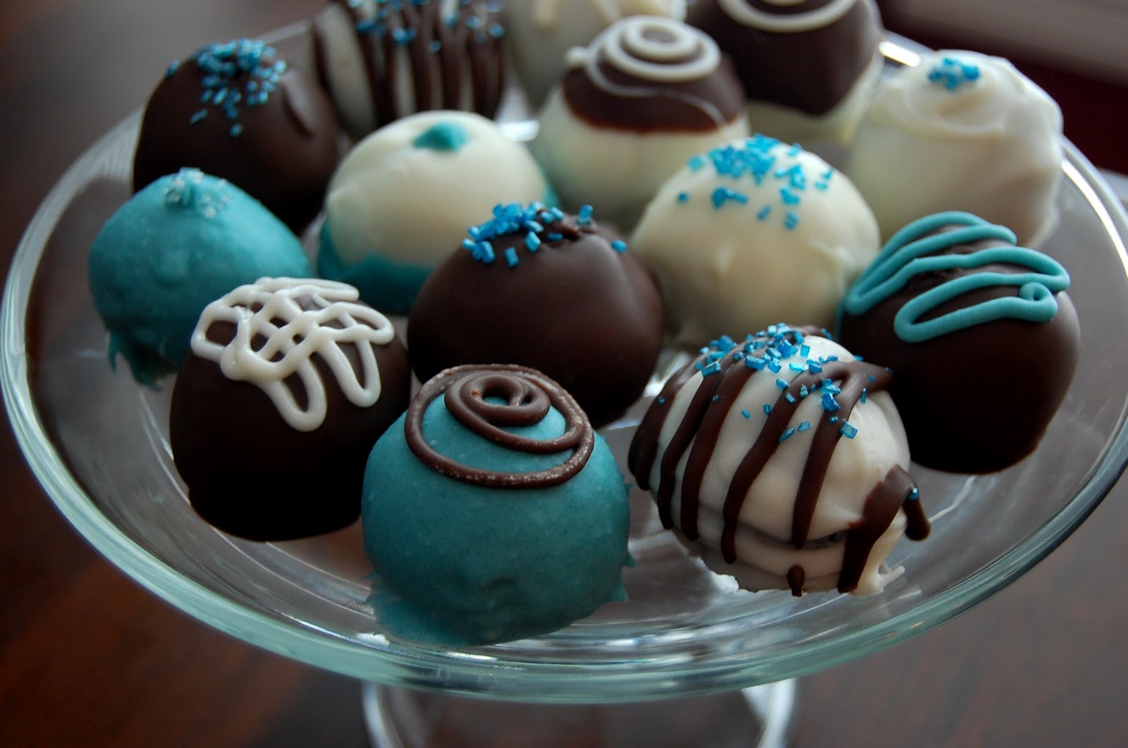 PromiseMe2....and A Lot About Food! Dark Rum Chocolate Cake Balls
