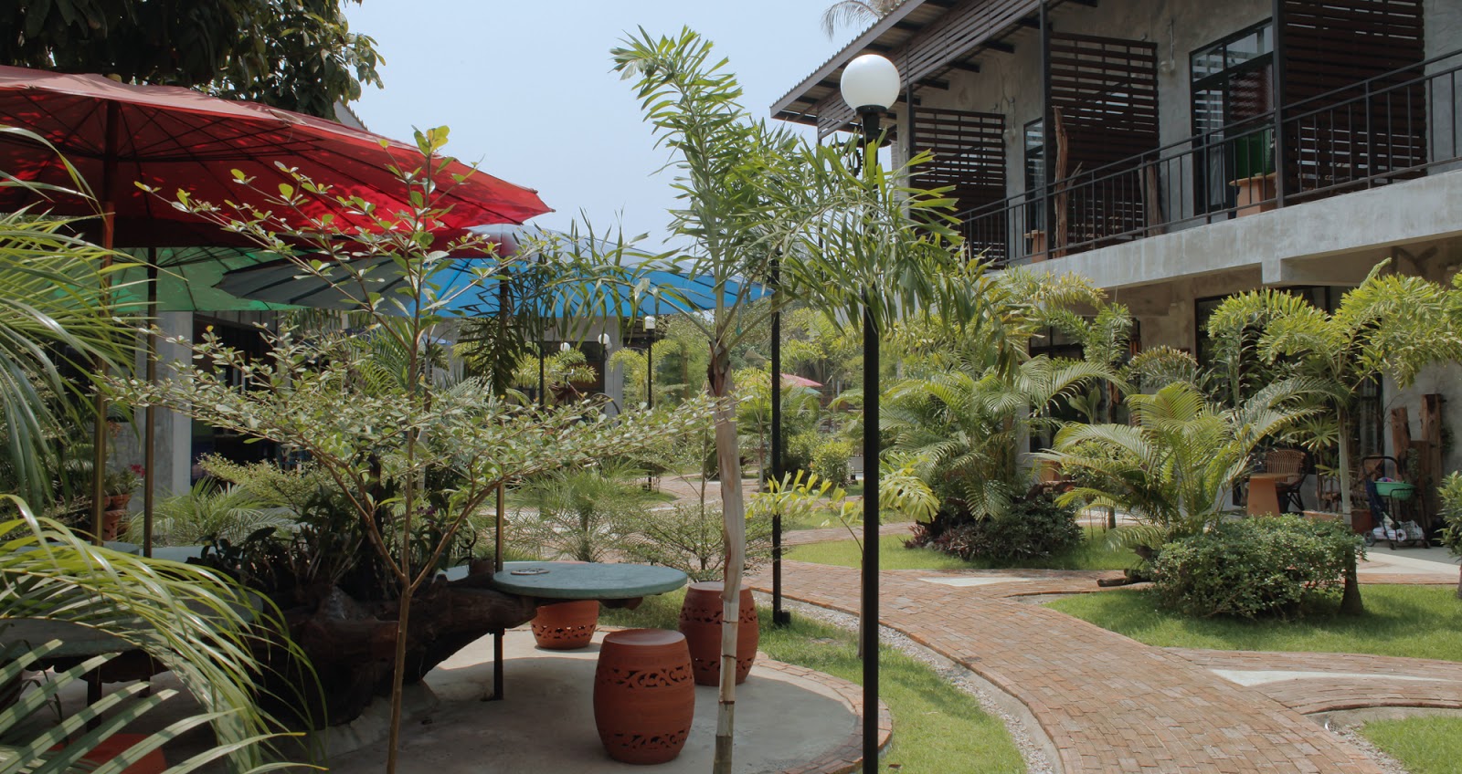 Having a Wonderful Time, Please Send Money Mae Sot, Thailand