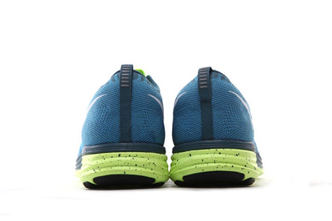 nike free rn moon particle