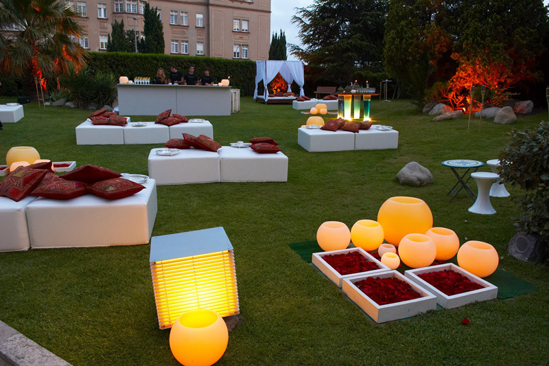 Eres eventos: zona chill out para el jardÃn Boda Jardín diseño