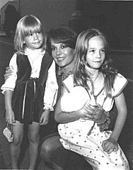 natalie wood daughters her lana courtney daughter robert rulli marti mother girls goodbye two splendour author natasha children these evan