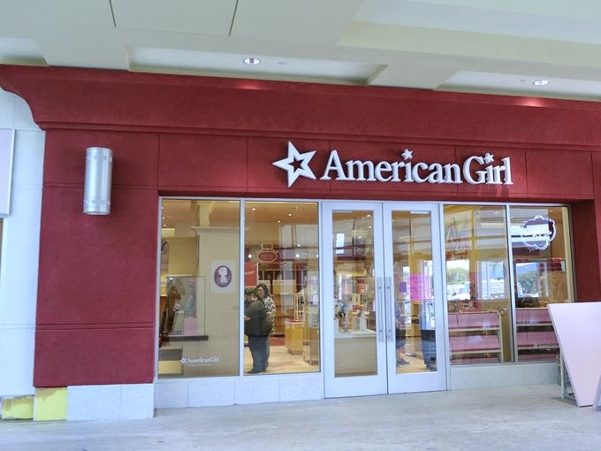Living A Doll's Life *In Store Report* AGP Nashville Opening News