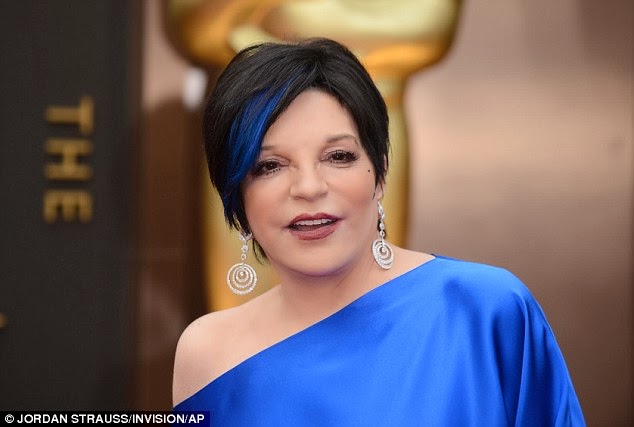 Chatter Busy: Liza Minnelli Blue Hair At The 2014 Oscars (PHOTOS)