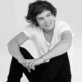 Harry Styles cute smile 2013