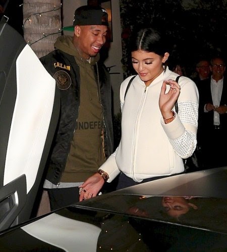 Photos: Kylie Jenner & her man, Tyga enjoy romantic dinner date