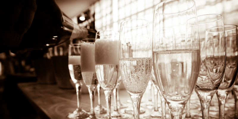 Champagne pour wedding champagne pour for the toast