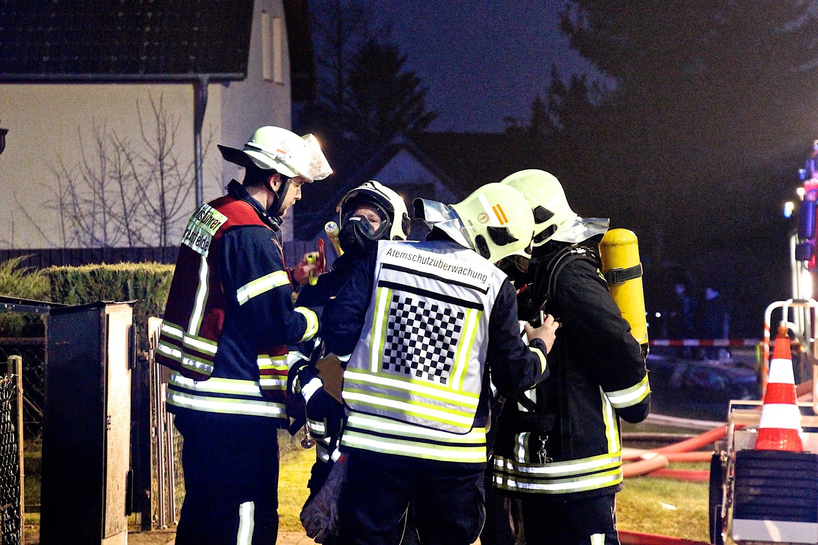 Nachtrag zum gestrigen Brand in Ahrensfelde - 5 Bernau LIVE - Dein Stadtmagazin für Bernau bei Berlin