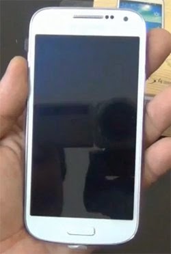 Внешний вид Samsung GT-I9192 Galaxy S4 mini Duos