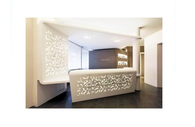 Colour up your office !: Empfangstheken und Chefzimmer aus Corian