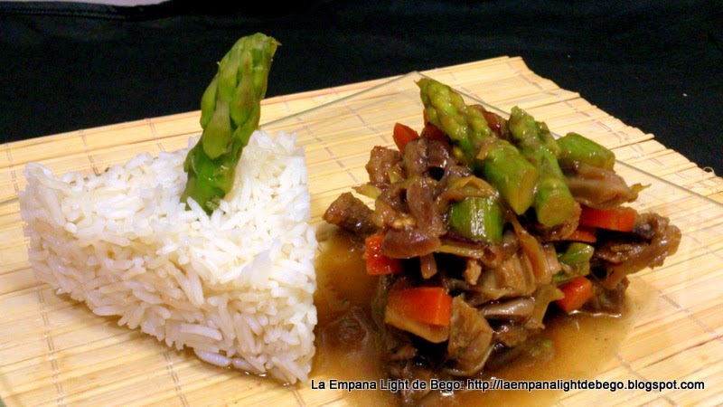 Salteado De Ternera, Verduras Y Setas Con Arroz Basmati