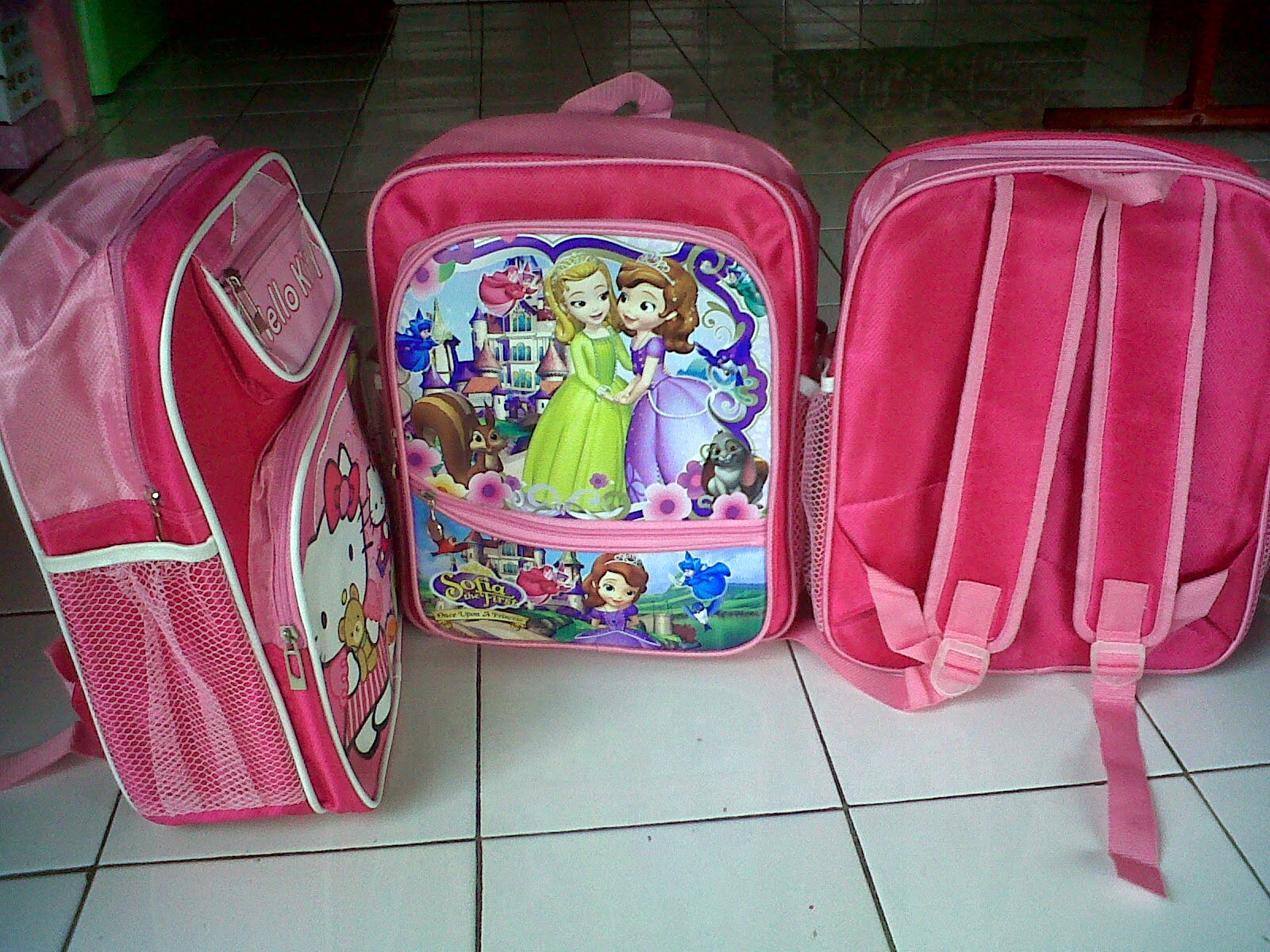 Grace SaNel Tas sekolah anak Tas Sekolah Anak kece Bahan bagus dan kuat Ready karakter Hellokitty frozen princess thomas dan cars ukuran 30x35 Harga 75 000