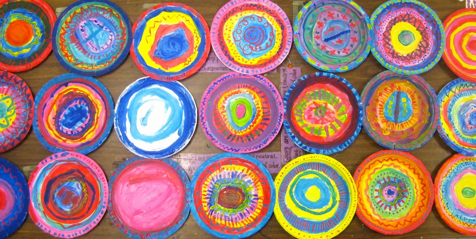 Cassie Stephens circle loom weaving