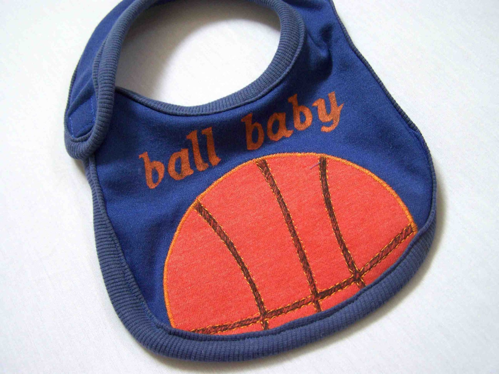 Made by Me. Shared with you. Dribble Baby Bibs Pattern/Tutorial Sport