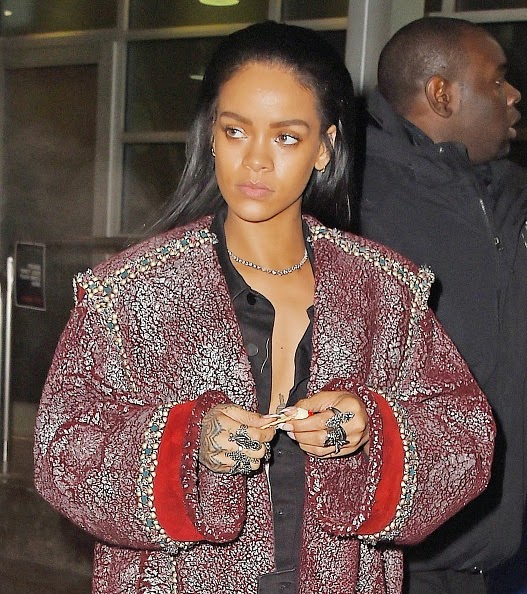 rihanna denies dating leonardo dicaprio american teenager girls full nude pictures