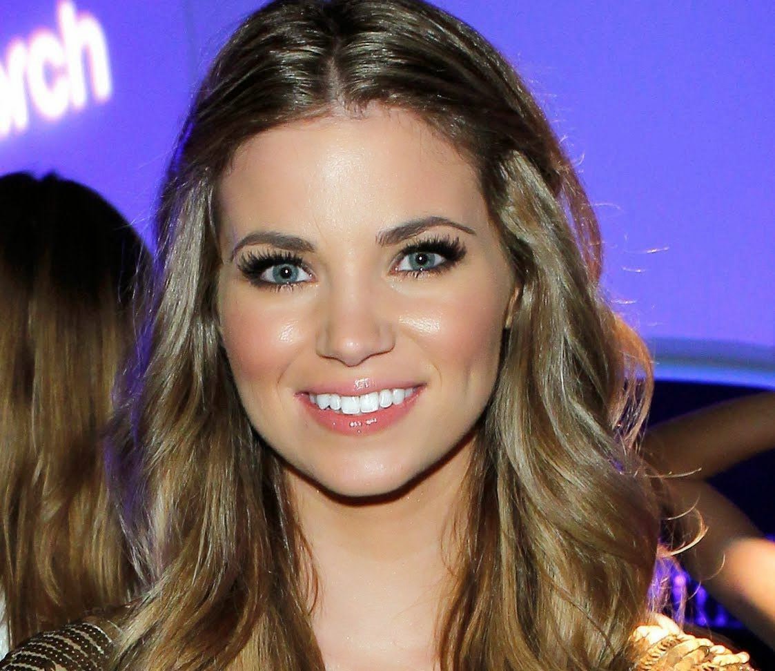 STARS WALLPAPER: Amber Lancaster Wallpapers Free Download