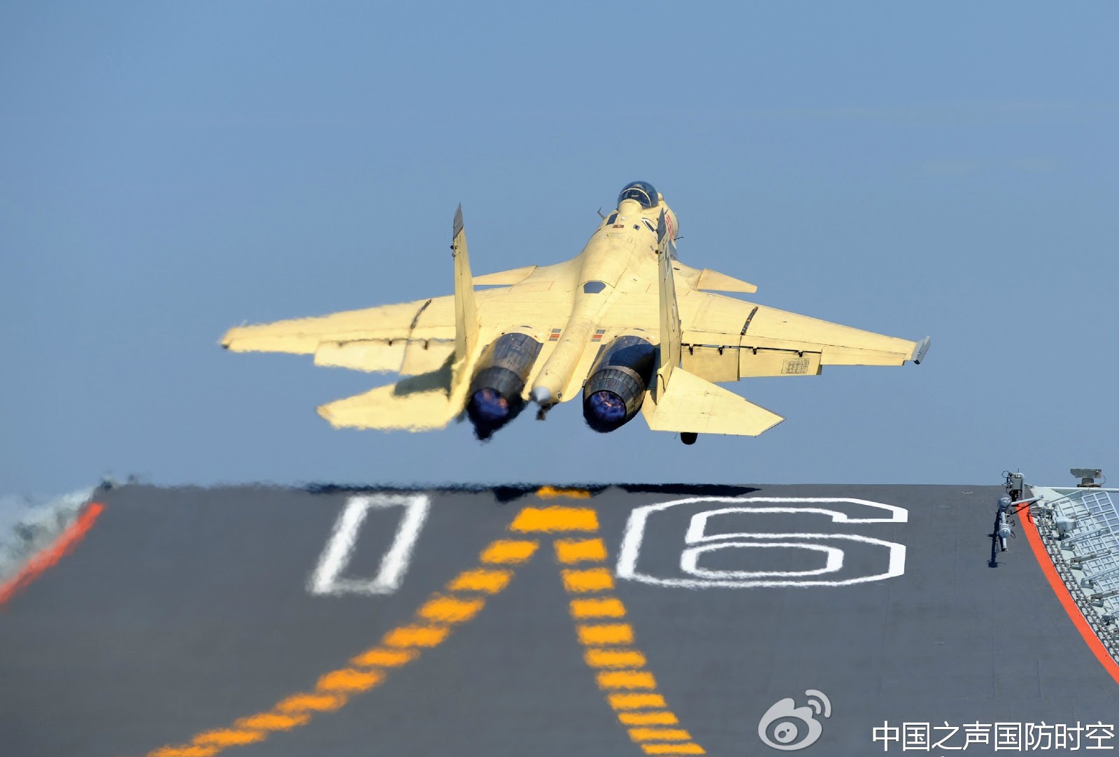 المقاتلة الصينية جي 15 0CHINESE+j-15+flying+sharke+fighterChina++Aircraft+Carrier+Liaoning+CV16+j-15+16+17+22+21+31+z8+9+10+11+12+13fighter+jet+aewc+PLA+NAVY+PLAAF+PLANAF+LANDING+TAKEOFF+(2)