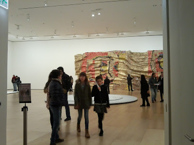 GUGGENHEIM_BILBAO_EL_ANATSUI_VOA_GALLERY_BLOG_DE_ARTE Exposiciones temporales, 2015, Madrid, guggenheim bilbao, Museo Reina Sofia, El Matadero, Jeff Koons, Jenny Holzer, Mark Rothko, Franck Gehry, Daniel Andujar, Glenda Leon, Cada respiro, Guerrilla Girls, Blogs de arte, Retrospectiva, Voa Gallery, Victim of art, Yvonne Brochard, MAV, Mujeres en las artes visuales,