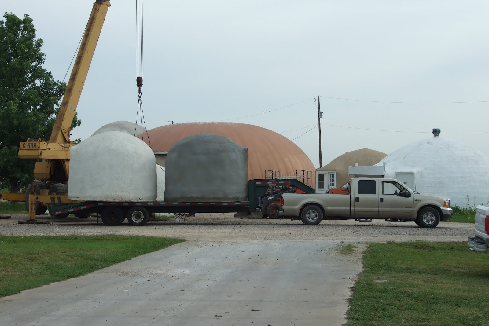 25 Photos of The Monolithic Dome Institute's Headquarters in Italy
