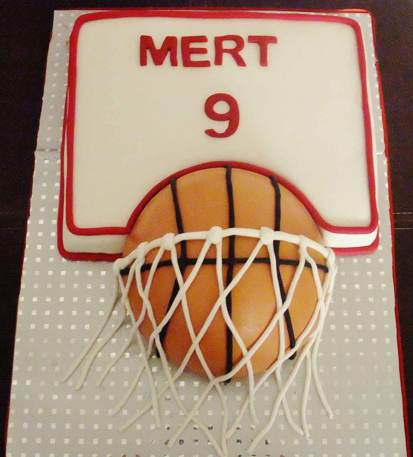 İpek Butik Pasta ,Çikolata ve Kurabiye basket potası pastası