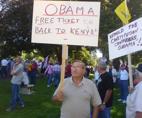 TEA+PARTY+SIGN+BACK+TO+KENYA.jpg