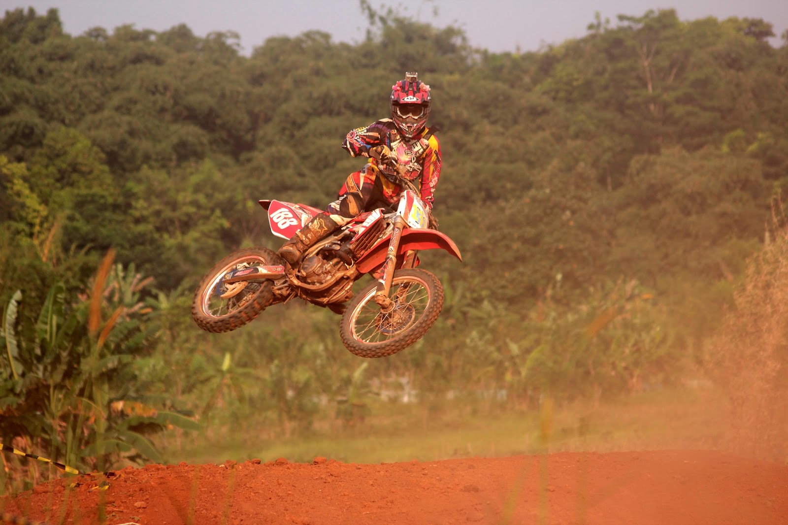 JPG Bintaro Berbagi Melalui Foto Kejuaraan Moto Cross Bintaro
