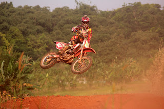 Jalur Pipa Gas motor cross 