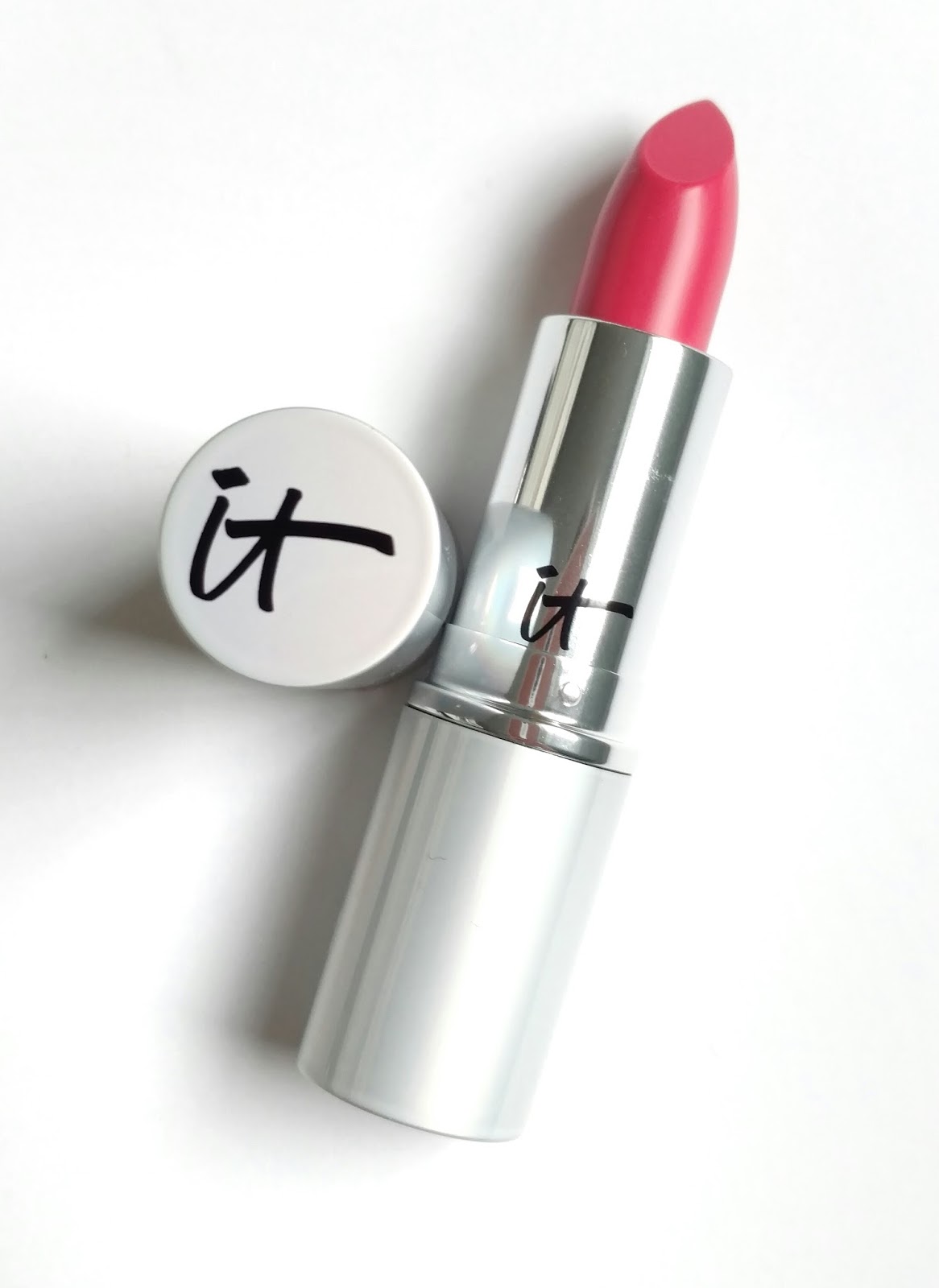 it cosmetics blurred lines lipstick