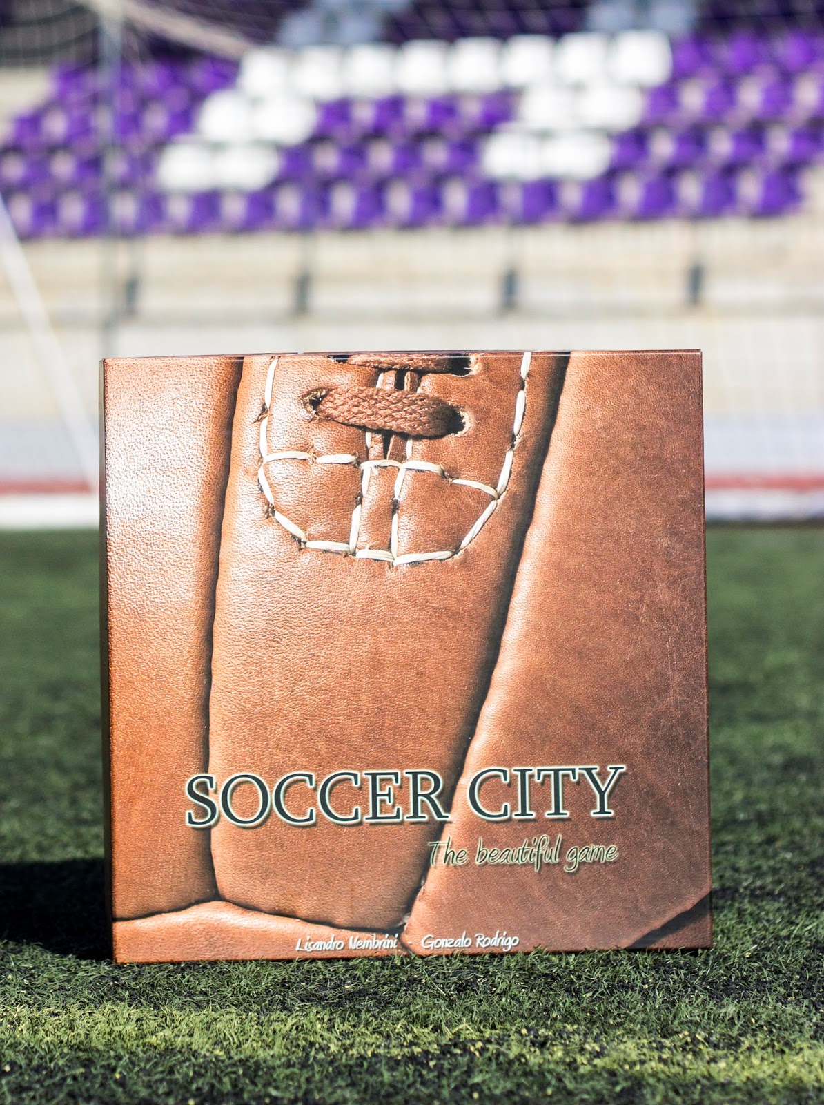 Las cartas de Soccer City — Soccer City. The beautiful game